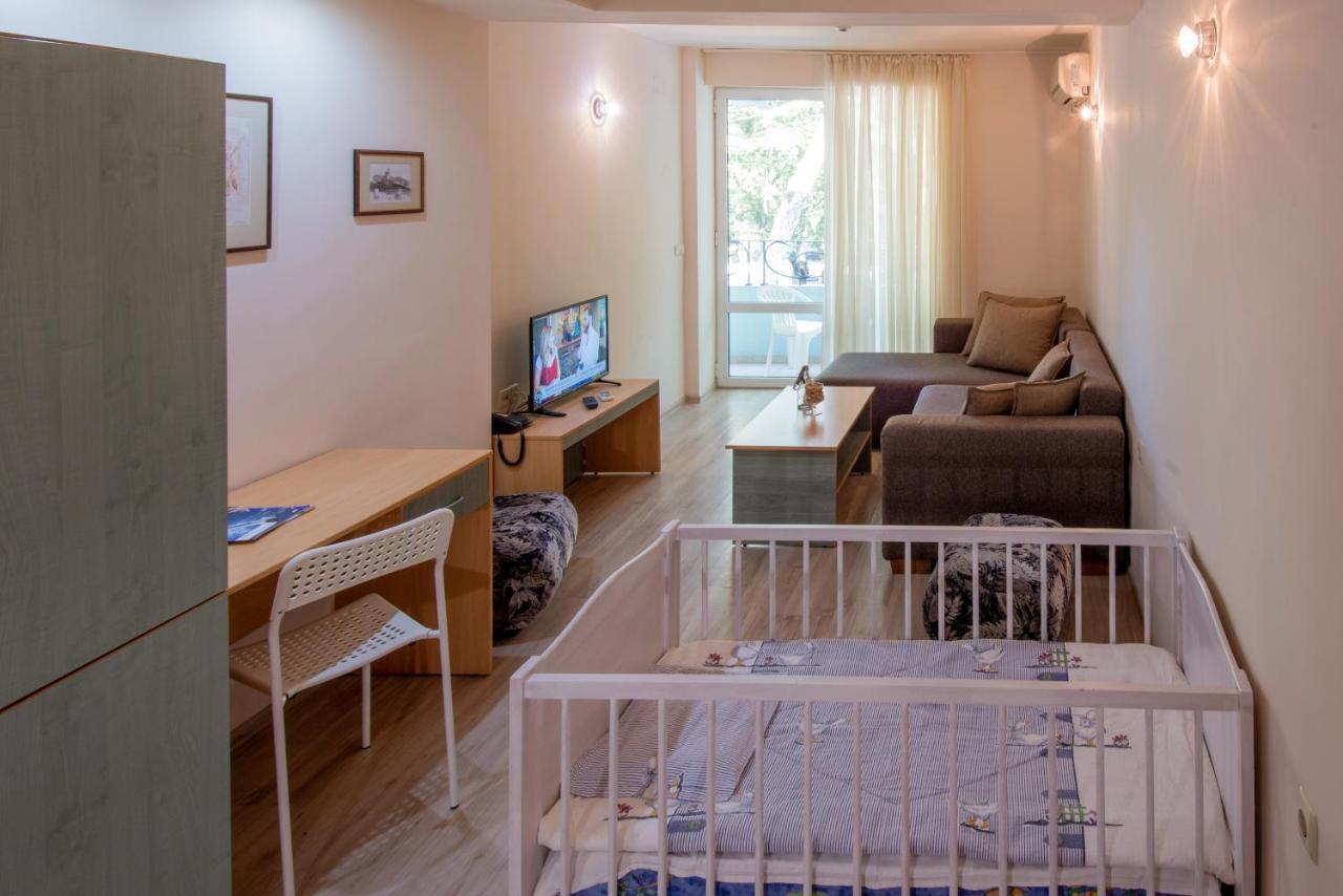 Ariana Hotel Kiten  Zewnętrze zdjęcie