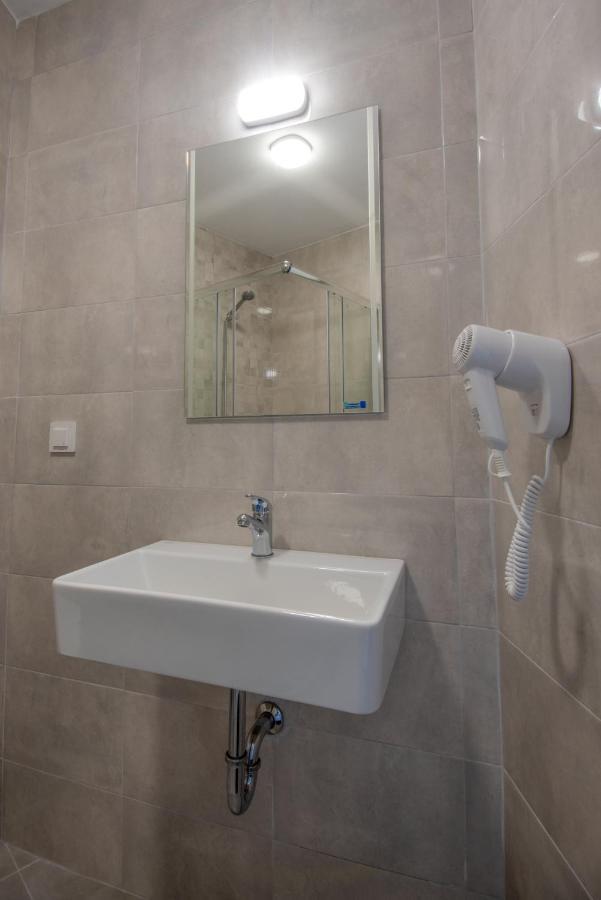 Ariana Hotel Kiten  Zewnętrze zdjęcie